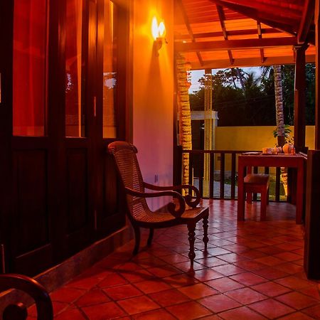 Breeze Villa Unawatuna Galle Exterior foto